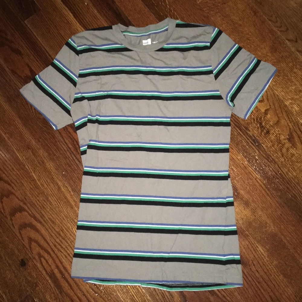 Women’s crew neck , short sleeve